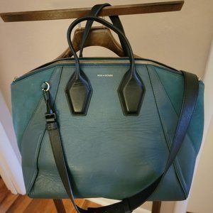 Pour La Victoire Purse Teal Leather